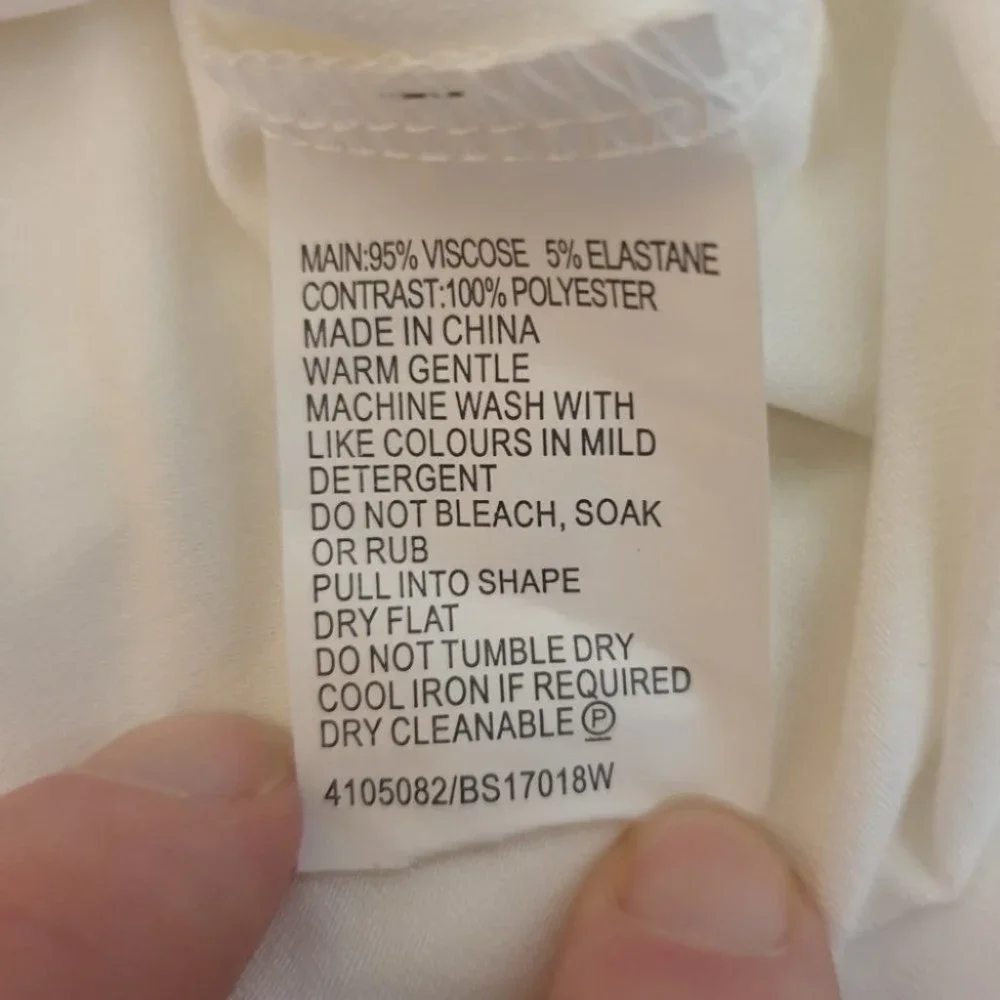 BASQUE AU-20 White Sleeveless Blouse Top Round Neck NWOT - Picture 10 of 11